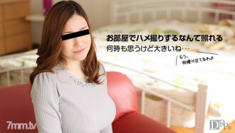 020117-004 房間裡的奇聞趣事和一個豐滿的業餘女兒