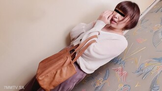 032025_100 當我打電話並向健康服務部門匯款時，我與隔牆結婚了，所以我進行了中出性行為。