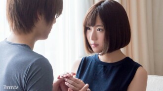 648-MITSUHA-01 SEX / 三葉將害羞的剃光女孩的臉頰染成紅色