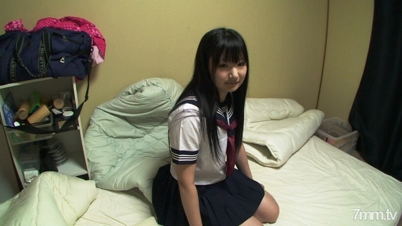BOUGA52 在GIRLS&BOUGA SNS上隨便玩的Paipan JK的口交臉和土屋濤非常相似，所以在口交面部拍攝後沒有立即停止完全勃起，所以我讓他忘記了所以我洩露了它並進行陰道射精。