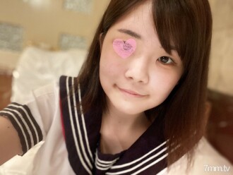 FC2-PPV-1543511 [Mo-no第一槍] Miu-chan，18歲，與一個穿著制服的J○孩子直到四月搞砸了！電機！氛圍！滾動60分鐘！ !! !! 【自拍】