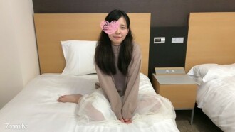 FC2-PPV-1577152 第一次拍攝的女孩● 生的❤️ 只有一個人有經驗♪ 蘿莉身體上未經處理的陰毛❤️ 第一次奇聞趣事和第一次陰道射精！ 【自拍】