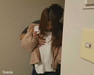FC2-PPV-1591011 【個人】因公司破產而結婚的天真年輕妻子被他人的棍子羞辱，並以悲傷的表情繼續刺穿敏感的陰道和陰道射精。