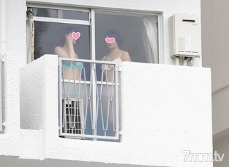 FC2-PPV-1878480 【讀書預告】潛入已婚女性和性癮者♀進入的SEX住宅小區！一個痴迷於性慾的H-cup女人在每天開放的狂歡派對上尷尬！盡你所能！全友可以吃的陰道射精！我在[這個世界的天堂]播種了很多