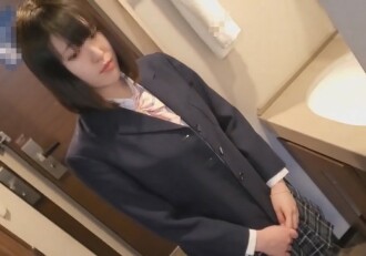 FC2-PPV-2347224 露臉【救救我...】 白皙巨乳拉拉隊長③ 午休時被帶去酒店,兩個男人每天讓她做猥褻行為,併中出她。