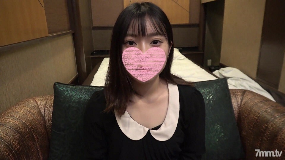 FC2-PPV-2622283 我和一個太可愛的女僕一起去了酒店。大量精子被釋放到一個沒有經驗的美麗女孩的狹窄生殖器中。
