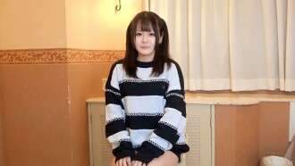 FC2-PPV-3273871 【奇聞趣事390】《我不知道……》奇聞趣事和一位超萌的Pien妹♡放養生殖器內壁的生殖器享受，還很興奮油豆沙大叔♡*解說福利/高質量版