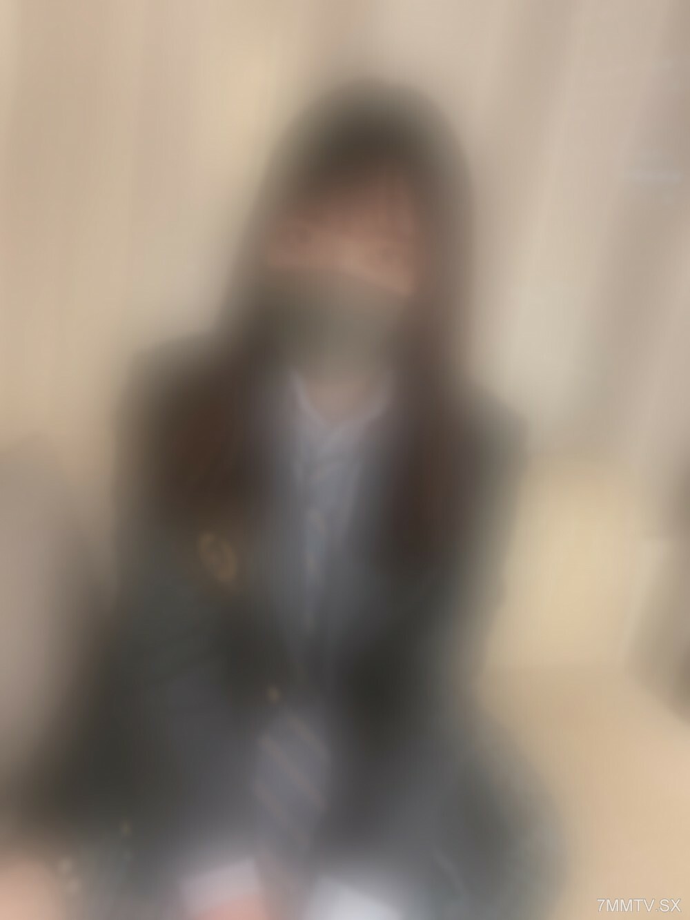 FC2-PPV-3573083 辛苦了***！依然是令人震驚的灰色地帶作品，人生第一張禿鷲射精記錄