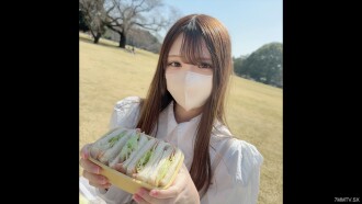 FC2-PPV-3695183 爆頭/外觀！明天達到1980極限！高中和初中時期，薩里可愛的妹妹正在讀書，是個長著埃杯毛蘑菇的女孩。