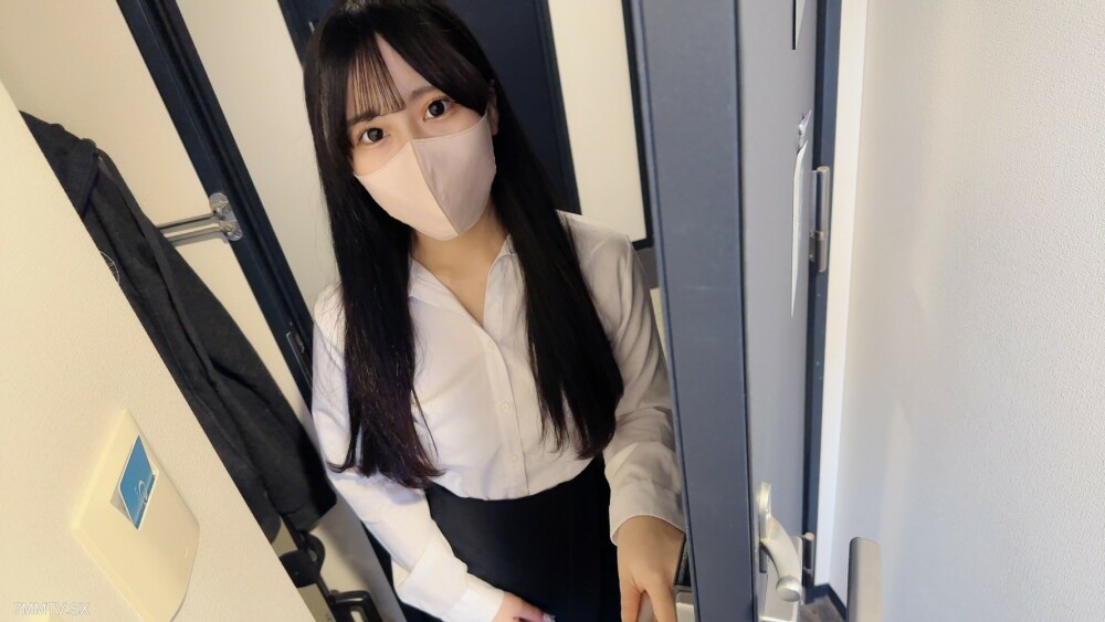 FC2-PPV-4231663 對於19歲的男女來說，與男女按摩有關。