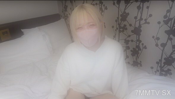 FC2-PPV-4270459 [Un] 第一矛！來吧，一個小妹妹！高谷，一個金髮白髮的女人，以爬行的姿勢，有著極其色情的感覺。指控是我懷孕了，所以我很興奮，最後的目的是射精。 *可用評論獎金