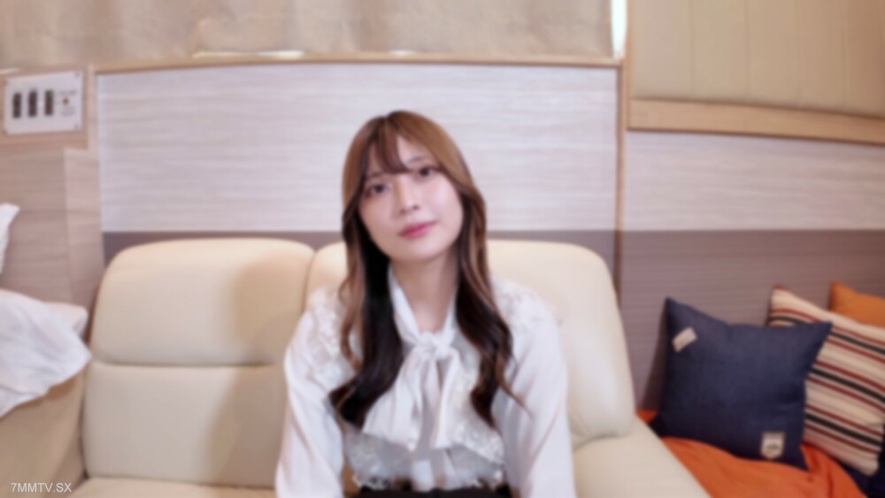 FC2-PPV-4280655 笑起來是無敵的！這麼小的情況下，一陣興奮就到了嘴裡！美白體的第一個名字是米莎。