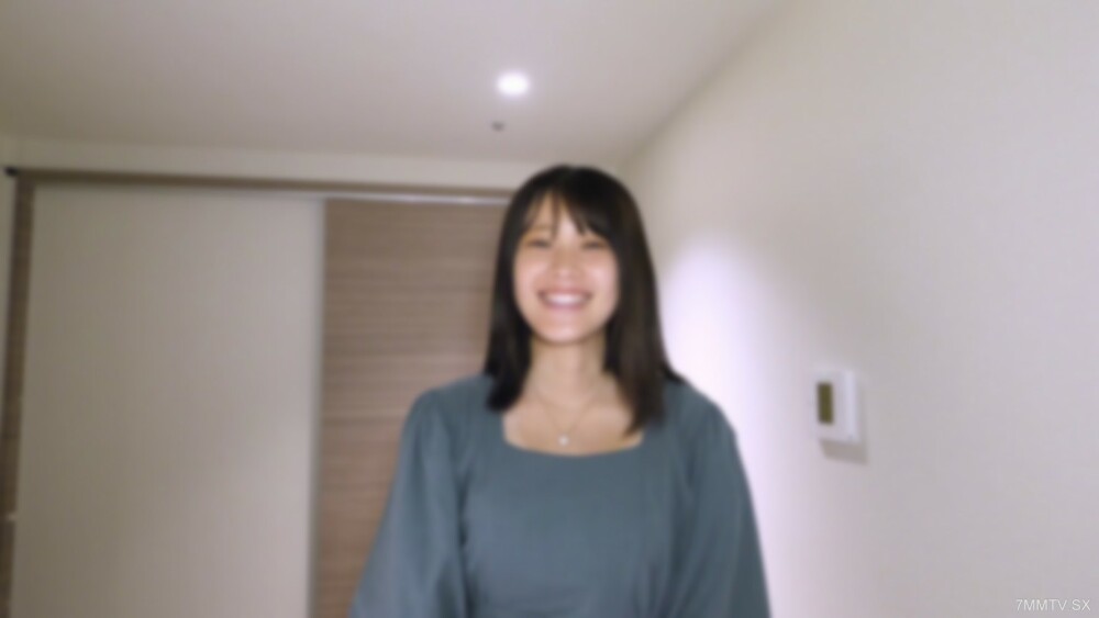 FC2-PPV-4289183 【美腿】D罩杯、大腿修長、身材健康的美女。前偶像狹小女人穴的射精。一個射精強迫症和兇猛的老人。