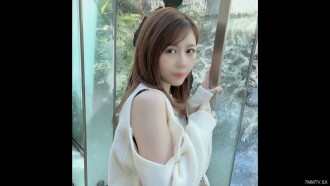 FC2-PPV-4367666 第一次拍照和露臉！限時3天！ 「什麼，你要在這裡做嗎！？」我把妖豔的白領女郎帶到漫畫書前，躲在眾人的視線裡，在高潮時痛苦地翻騰，中出她！ ！進一步後續中出！ ！