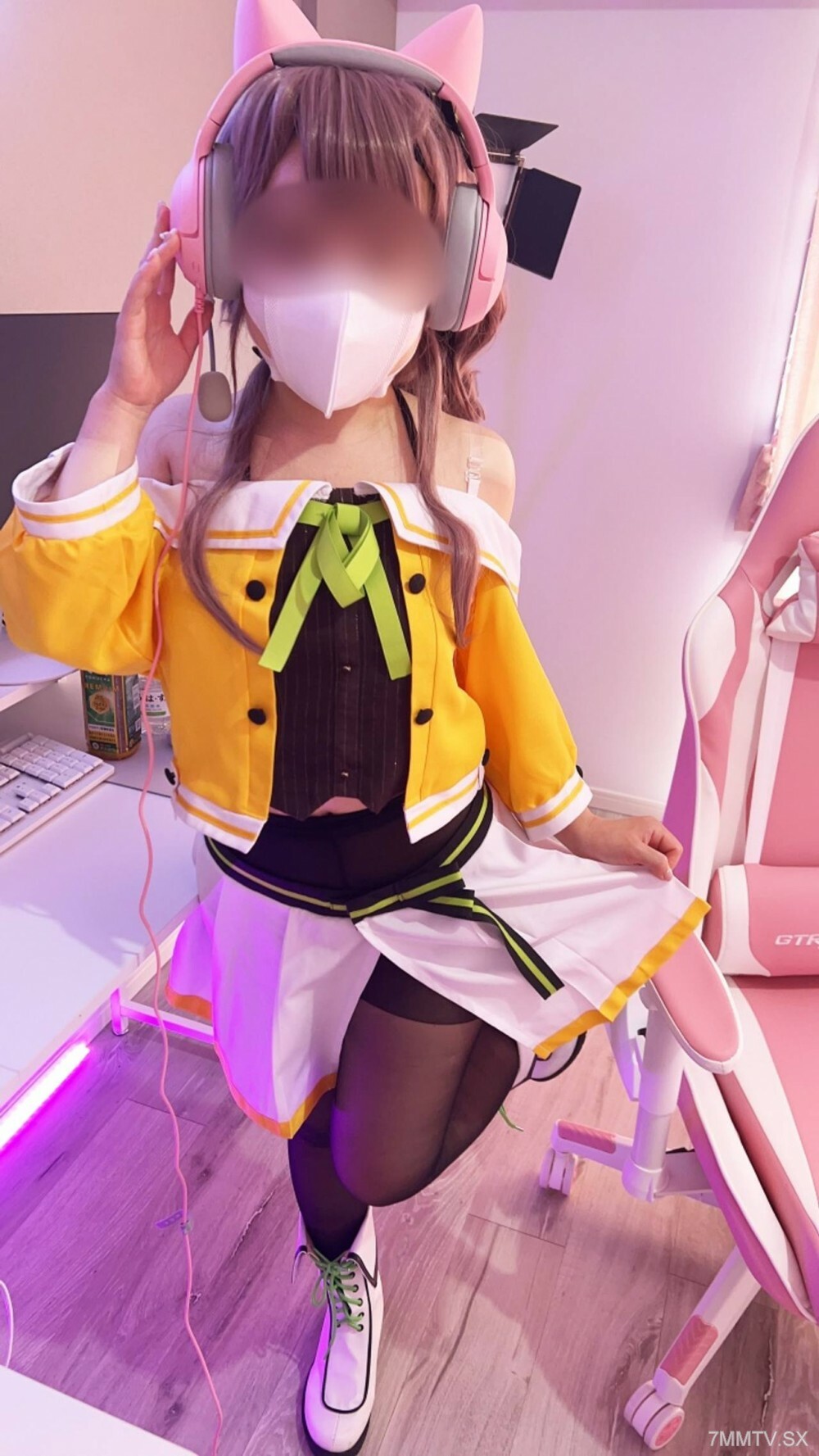 FC2-PPV-4530769 VTUBER NATSURI MAORI FCUP 的 Achan 部門