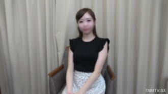 FC2-PPV-4541913 通道索賠顯示沉重的新表。 **醫學院生博覽會-美膚苗木。一名男子的下嘴，底部沾有精液。