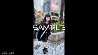 FC2-PPV-4554474 2025年：以「小妹妹」開始娛樂活動，首次個人表演，18年-「完全選擇」。 《4K完整版》限時發售。 *一旦消失，立即團結