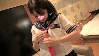 FC2-PPV-4568697 【無/單拍】限量折扣780點 - 4月份之前還是J〇的小胸素人，制服服裝搞得一團糟！電動按摩器！振動器！用玩具卡明♡/奇聞趣事[高品質有獎金]