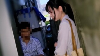 FC2-PPV-4577300 [個人]用另一個男人的雞巴懲罰微笑的年輕妻子，雖然她很討厭，但她敏感的體質並沒有停止，最終多次進入她的陰道。