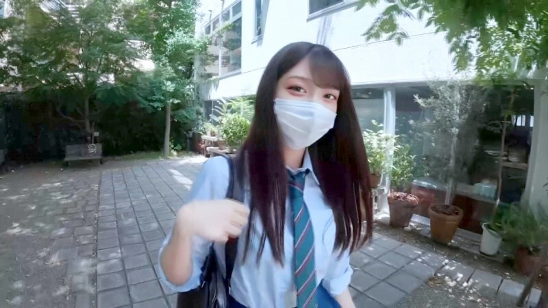 FC2-PPV-4616461 【純天然無刪減美女】被「星探團團圍住」的18歲極端正統美女，不吃藥連續被內射兩次。她身穿制服出現。