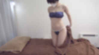 FC2-PPV-4665438 新品半價促銷，截止至 4 月 18 日！ [無碼/裸露性愛] 一位身材極佳，外表純潔無瑕的年輕女士來到了我們的商店。這是我第一次做油按摩，所以我很緊張。