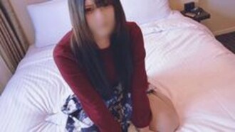 FC2-PPV-4668424 【露臉】女僕咖啡廳的女僕加奈醬，因經濟困難，接受緊急支援。禁慾八天后，這個憤怒、令人毛骨悚然的老男人的陰莖射出了大量的生精液。
