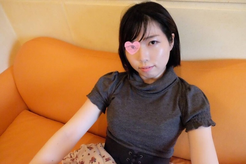 FC2-PPV-4669377 【無碼單獨拍攝】一臉嚴肅，隱藏巨乳，陰部未修剪，讓我興奮不已的性愛視頻【加分項：高清圖集及額外內容】