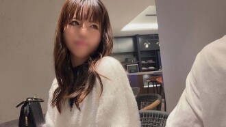 FC2-PPV-4703915 [為性而生的已婚女人] 超過20次高潮！我在約會網站上認識的妻子太性感了，我簡直中了頭彩！當兩個肌肉男操她時，她翻了個白眼，崩潰了。 [超級高潮，巨量內射]