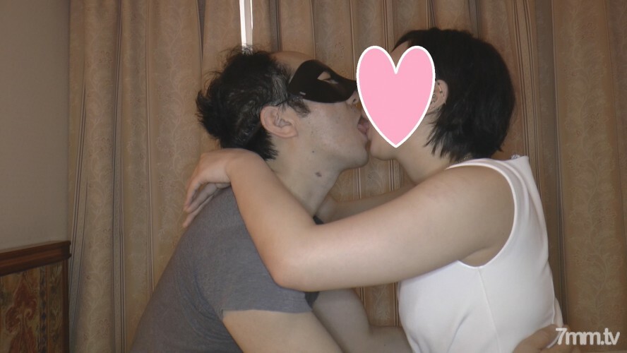 FC2-PPV-733036 【個人拍攝】性感33歲高個老婆和生活中的3P www【優質版可用】