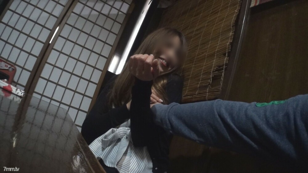 FC2-PPV-890646 【無碼x個人照】已婚女人情人No.3居酒屋居酒屋壽喝酒時用力尖叫！直接灌完老頭後陰道射精【附優質特權影片】