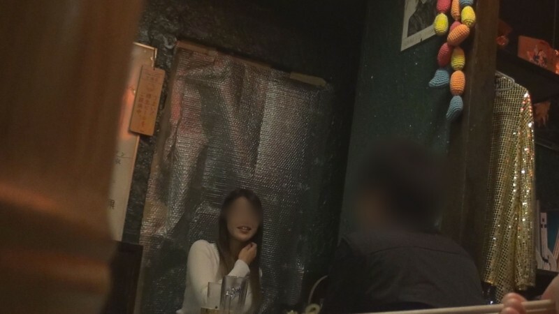 FC2-PPV-994513 [無碼x私拍] 人妻愛男3號我在酒吧里嘗試反向撩男，給他一個任務讓他射陰道精[#逆撩]