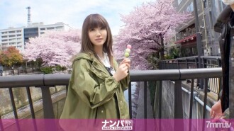 GANA-2071 認真的南帕，第一槍。 1325 喜歡散步的女大學生，在櫻花節上被發現。兩個回復被要求在面試談判中展示她的胸部，以了解她是否安靜且容易受到推動。與其謙虛的個性相反，你不能把目光從堅持的巨乳級的胸部上移開......！