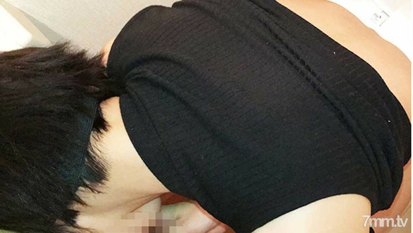 SHIROTSUMA0022 【主婦】【單拍】打掃衛生打盹累了的老婆，從內褲邊插了一根肉棒。中出追上廁所的老婆