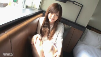 SIRO-3989 【第一槍】【美胸好屁股】【吹潮..】年級裡臉最萌的女大學生。即使我大喊“已經..穆里..停止!!”以推進..網絡上的AV應用程序的樂趣→AV體驗拍攝1149