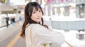 SIRO-5464 「我想成為像我崇拜的女演員那樣的人！」諾亞帶著純真的笑容，做出了一個重大的決定！鼓起勇氣在業餘電視台首次亮相！只要你觸摸她敏感的身體，她就會立刻湧出液體！ ？她害羞地抑制住自己的聲音，但甜美的聲音仍然流露出來！盡情享受她柔軟蓬鬆的身體！ 【初拍】線上申請AV→AV體驗拍2342